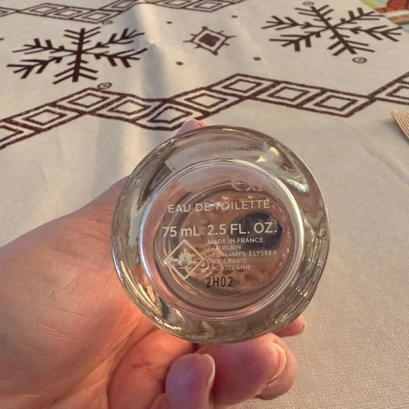 Guerlain Aqua Allegoria Rosa Rossa, 2.5 Fl. Oz., with Gold Accents - Picture 3 of 4